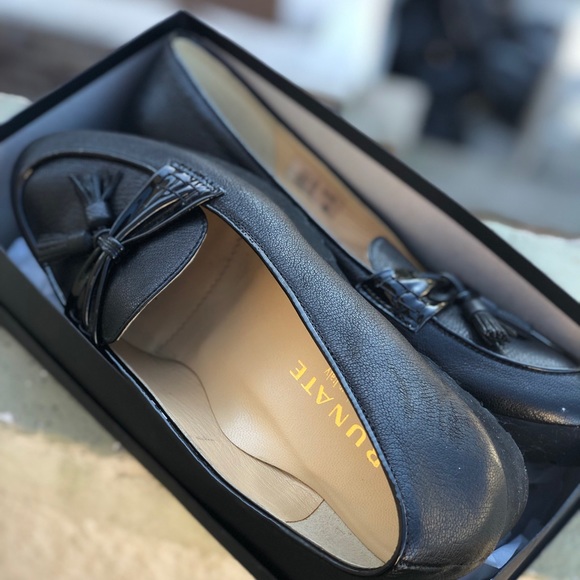 Brunate loaters made in Italy, Getting dressed is all about feeling your best. - Picture 10 of 11